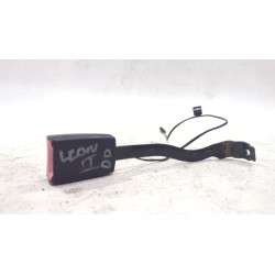 Recambio de enganche cinturon delantero derecho para seat leon (1p1) 1.6 tdi referencia OEM IAM 5P0857756H  