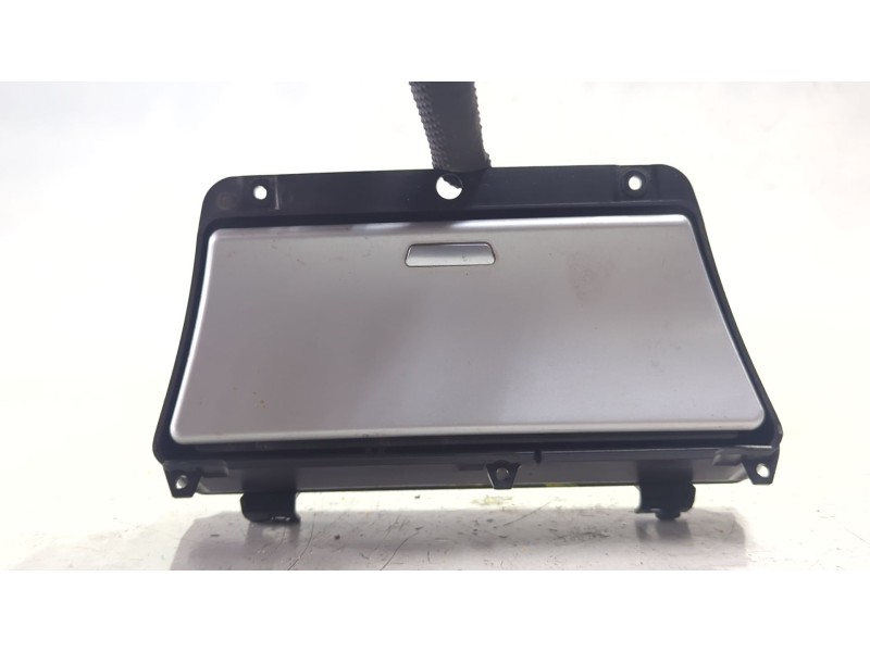 Recambio de cenicero para bmw x3 (e83) 2.0 d referencia OEM IAM 3411706  