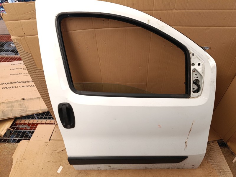 Recambio de puerta delantera derecha para peugeot bipper (aa_) 1.4 hdi referencia OEM IAM   