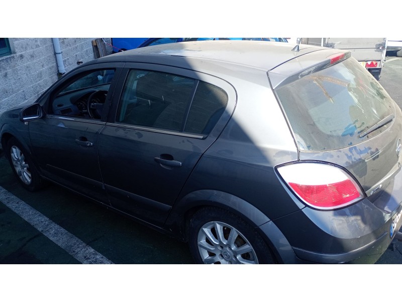 opel astra h (a04) del año 2005