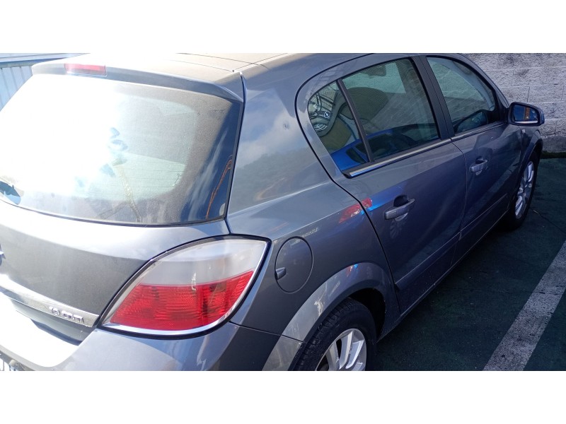 opel astra h (a04) del año 2005