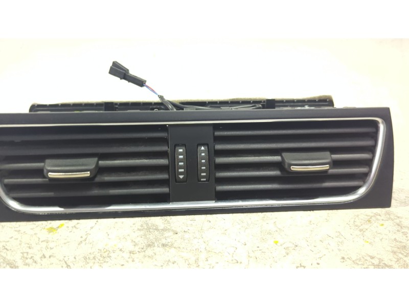 Recambio de aireador central para audi a4 b8 (8k2) 2.0 tdi referencia OEM IAM 8T1820951C  