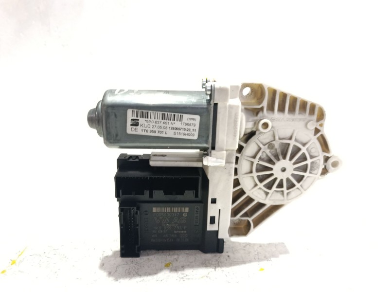 Recambio de motor elevalunas delantero izquierdo para seat altea xl (5p5, 5p8) 1.6 referencia OEM IAM 1T0959701L  