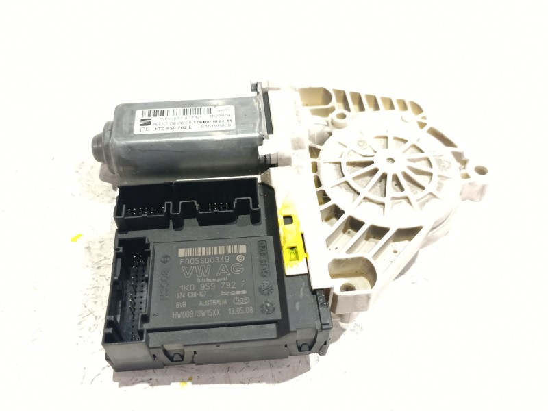 Recambio de motor elevalunas delantero derecho para seat altea xl (5p5, 5p8) 1.6 referencia OEM IAM 7746020400  