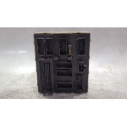 CAJA RELES / FUSIBLES 2M5T14A0738E 