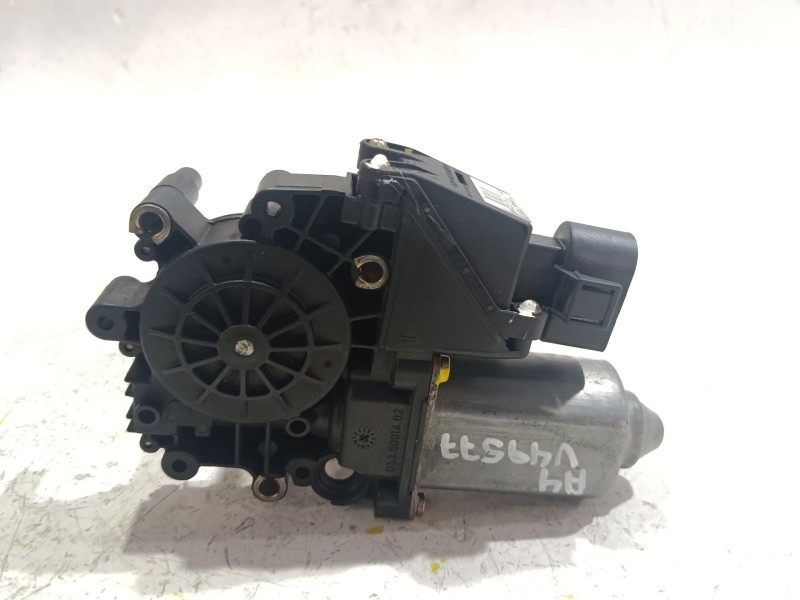Recambio de motor elevalunas delantero izquierdo para audi a4 b5 (8d2) 1.9 tdi referencia OEM IAM 113846113  