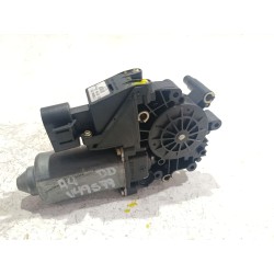 Recambio de motor elevalunas delantero derecho para audi a4 b5 (8d2) 1.9 tdi referencia OEM IAM 113846101  