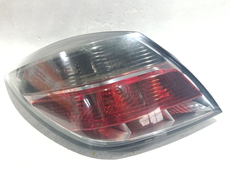 Recambio de piloto trasero izquierdo para opel astra h (a04) 1.6 (l48) referencia OEM IAM 16139100  