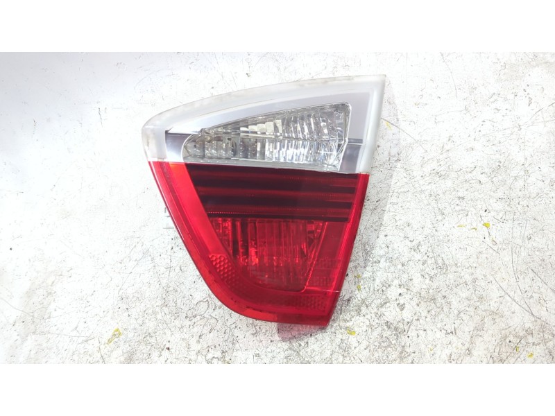 Recambio de piloto porton trasero derecho para bmw 3 (e90) 325 i referencia OEM IAM 6937460  