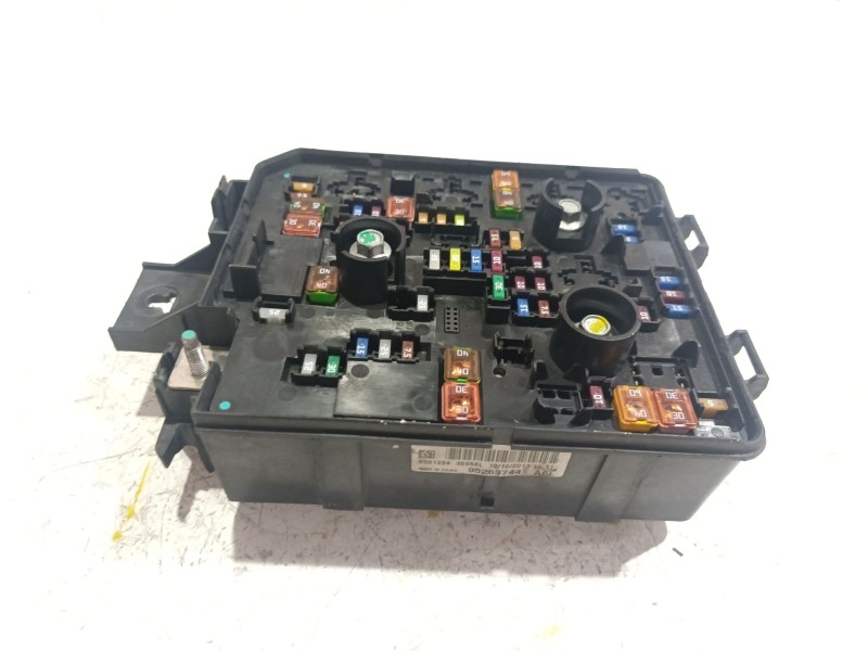 Recambio de caja reles / fusibles para opel mokka / mokka x (j13) 1.7 cdti (_76) referencia OEM IAM 95263744A6L  