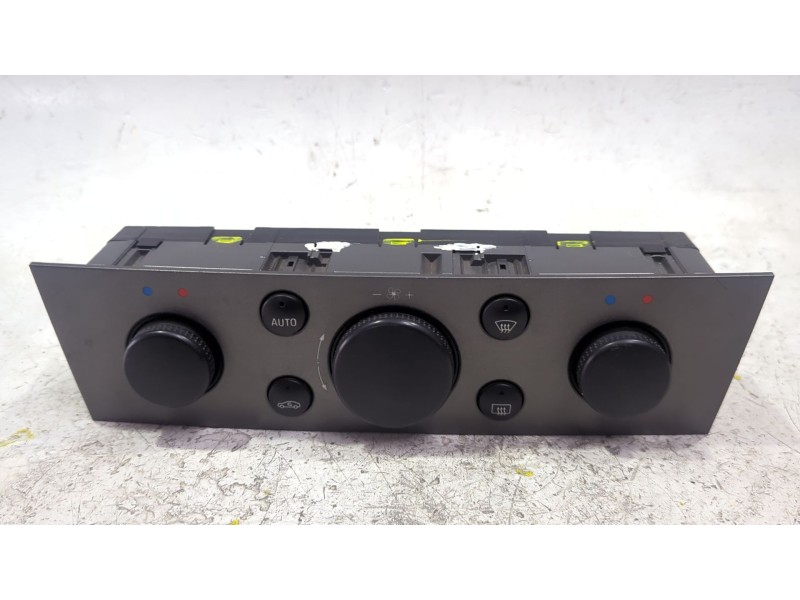 Recambio de mando climatizador para opel signum hatchback (z03) 3.0 v6 cdti (f48) referencia OEM IAM 13138196  