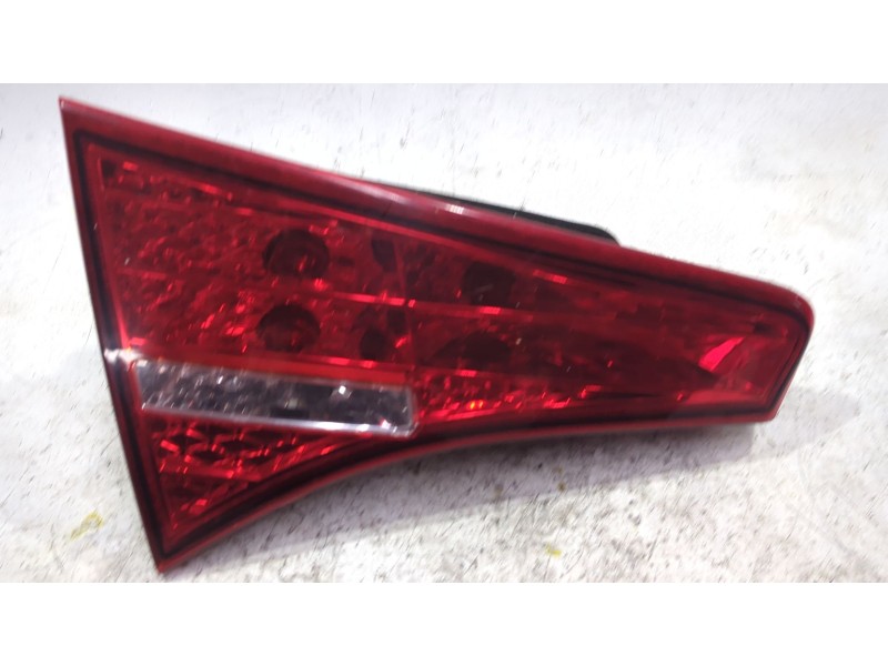 Recambio de piloto porton trasero izquierdo para kia optima (fsgds6b) 1.7 crdi referencia OEM IAM   