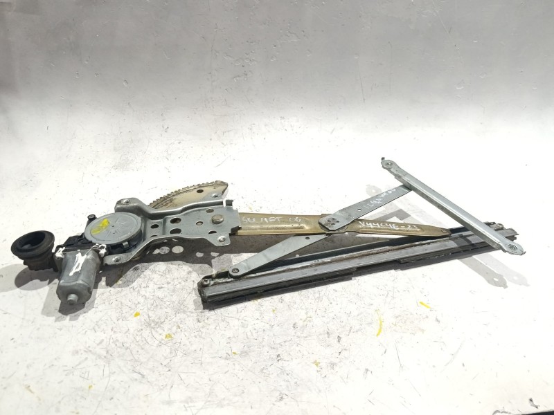 Recambio de mecanismo elevalunas delantero izquierdo para suzuki swift iii (sg) 1.3 referencia OEM IAM 8346063J00  