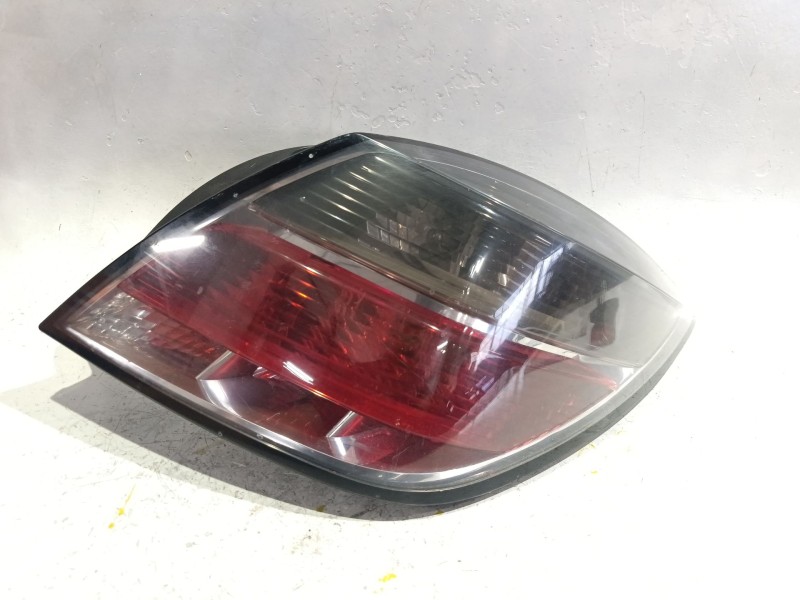 Recambio de piloto trasero derecho para opel astra h gtc (a04) 1.9 cdti (l08) referencia OEM IAM 24451834  