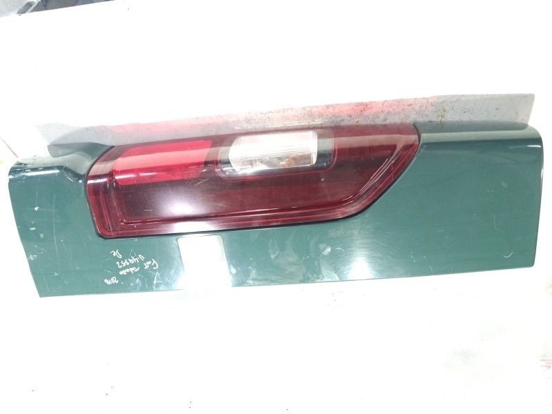 Recambio de piloto trasero derecho para fiat talento furgoneta (296_) 1.6 d referencia OEM IAM 93450966  