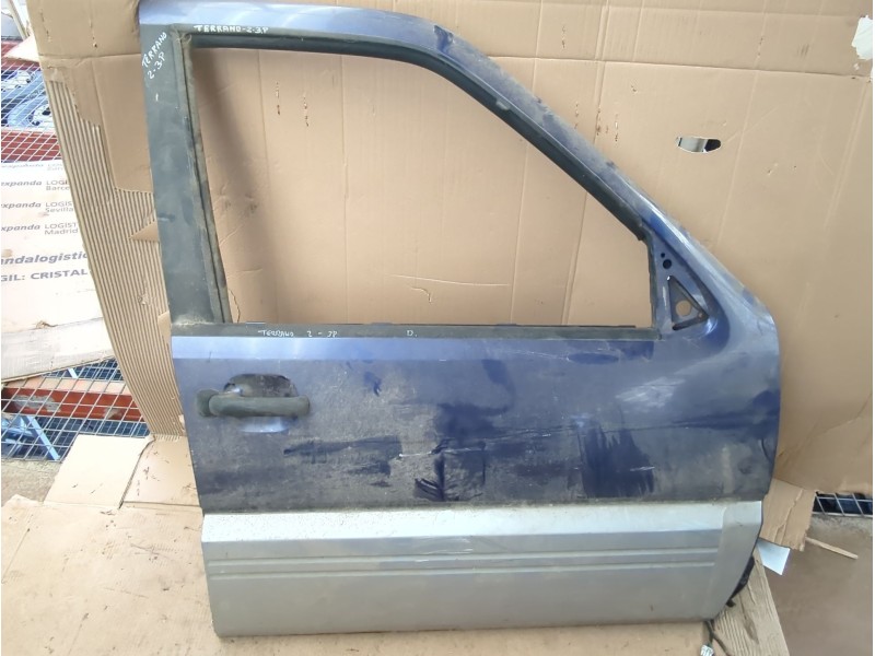 Recambio de puerta delantera derecha para nissan terrano ii (r20) 2.7 tdi 4wd referencia OEM IAM   