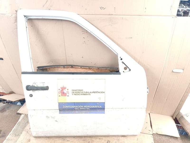 Recambio de puerta delantera derecha para nissan terrano ii (r20) 2.7 tdi 4wd referencia OEM IAM   