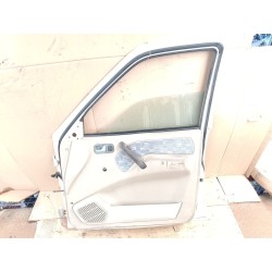 Recambio de puerta delantera derecha para nissan terrano ii (r20) 2.7 tdi 4wd referencia OEM IAM   
