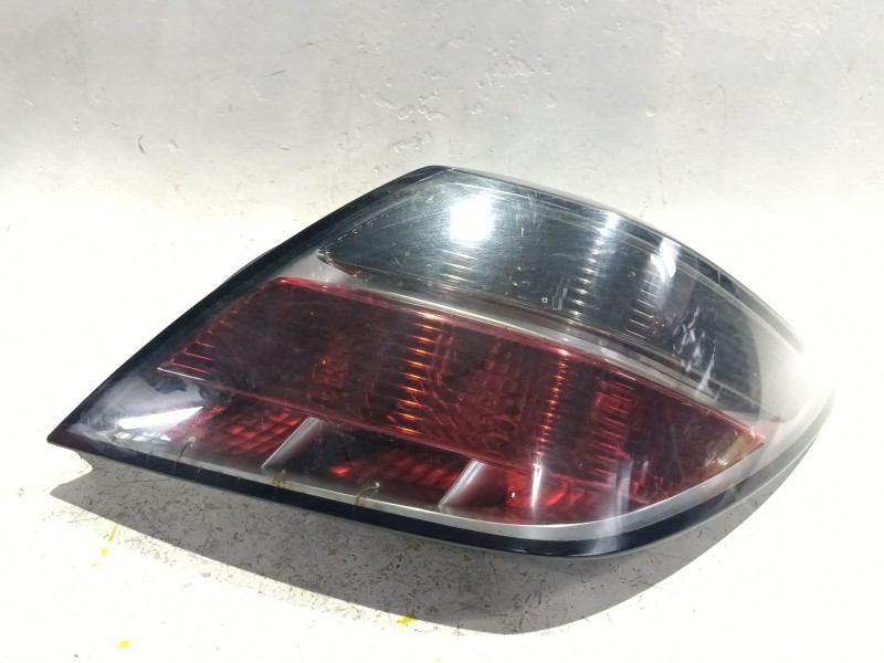 Recambio de piloto trasero derecho para opel astra h (a04) 1.6 (l48) referencia OEM IAM 13252444ECE  