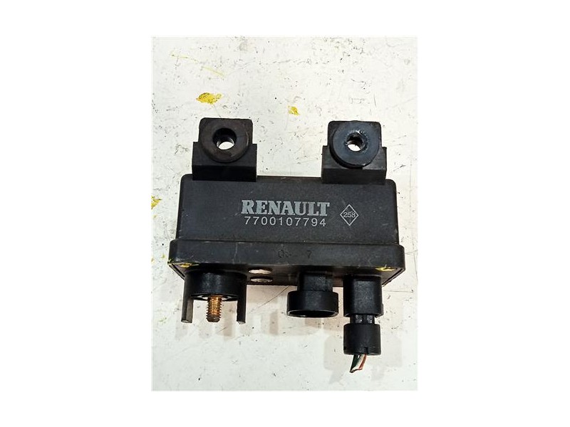 Recambio de caja precalentamiento para mitsubishi carisma berlina 4 (da0)(1996) 1.9 td (da4a) referencia OEM IAM 7700107794  