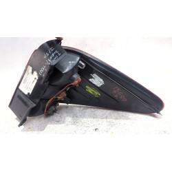 Recambio de piloto trasero izquierdo para ssangyong rodius i 2.7 xdi referencia OEM IAM 8360121  