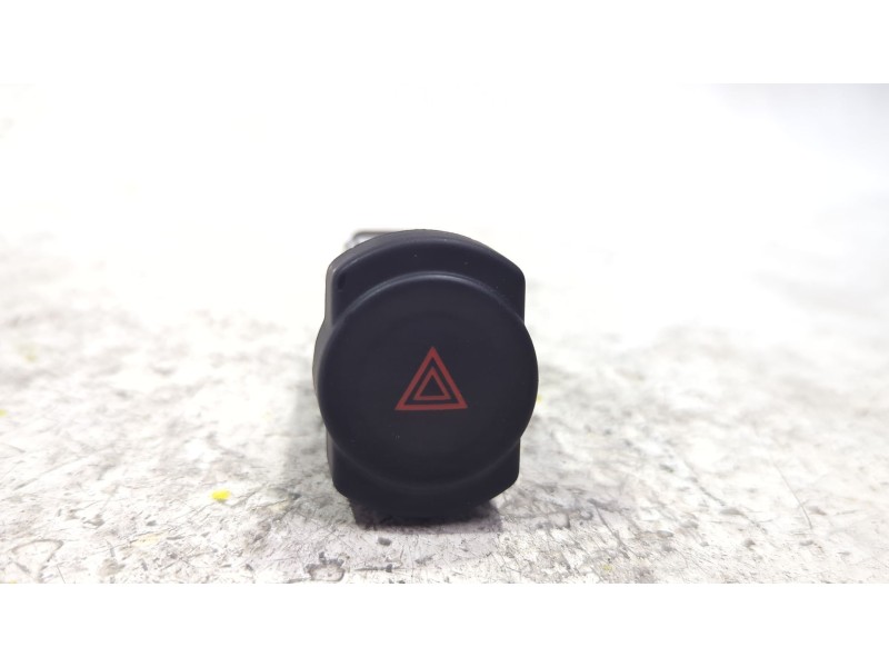 Recambio de boton emergencia para dacia duster i (2010) 1.5 dci referencia OEM IAM 602232A  