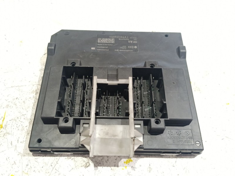 Recambio de modulo electronico para seat leon st 1.6 tdi 105 cv referencia OEM IAM 5Q0937084AJ  