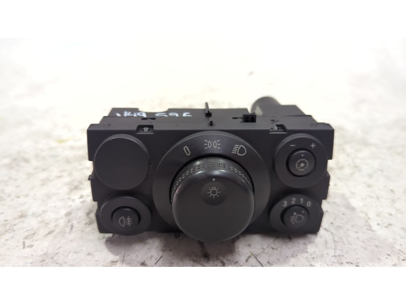 Recambio de mando luces para opel astra h sedán (a04) 1.7 cdti (l69) referencia OEM IAM 13100136  