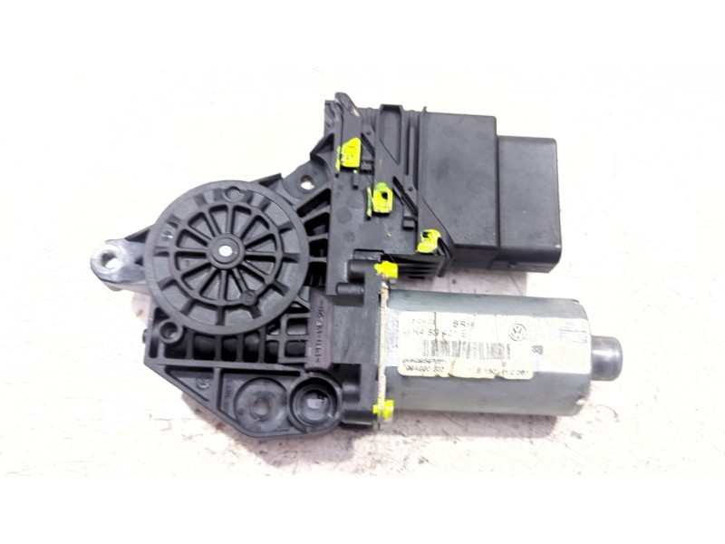 Recambio de motor elevalunas trasero izquierdo para volkswagen golf v (1k1) 1.9 tdi referencia OEM IAM 0130821431  