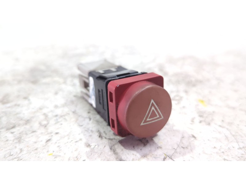 Recambio de boton emergencia para citroën xsara berlina (1997) 1.6 i referencia OEM IAM   