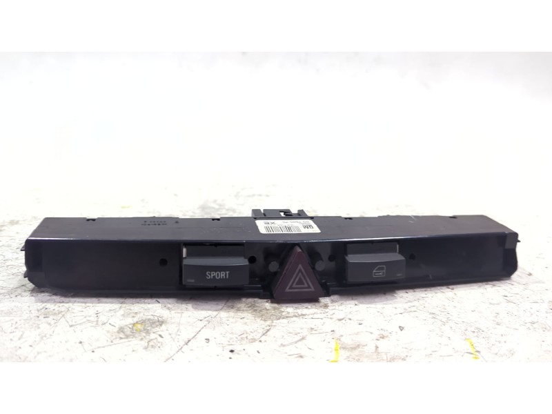 Recambio de boton emergencia para opel astra h gtc (a04) 1.9 cdti (l08) referencia OEM IAM 13100107  