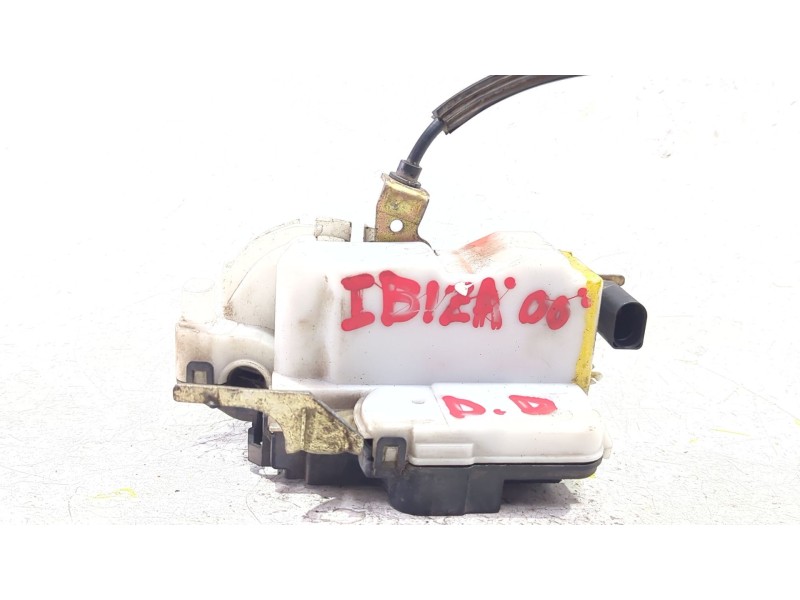 Recambio de cerradura puerta delantera derecha para seat ibiza ii (6k1) 1.9 sdi referencia OEM IAM   