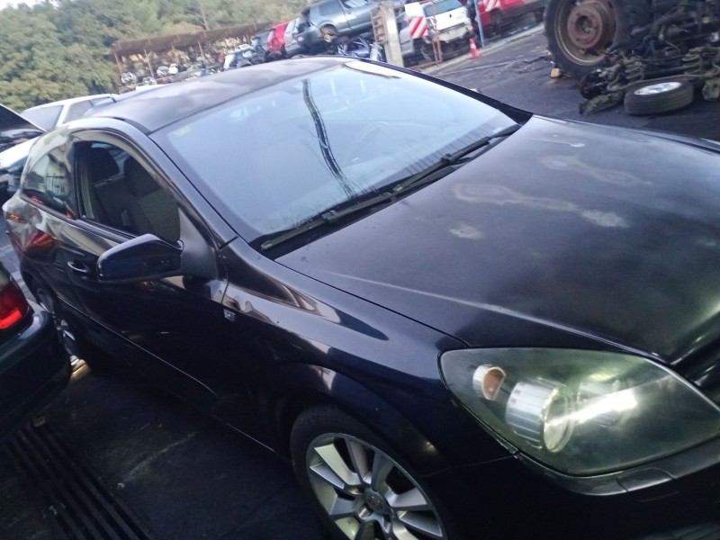 opel astra h gtc (a04) del año 2005