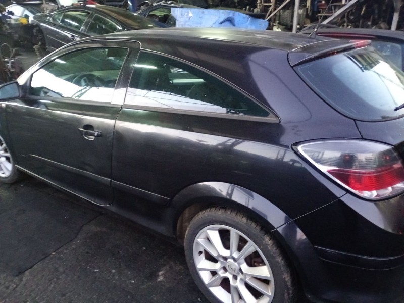 opel astra h gtc (a04) del año 2005