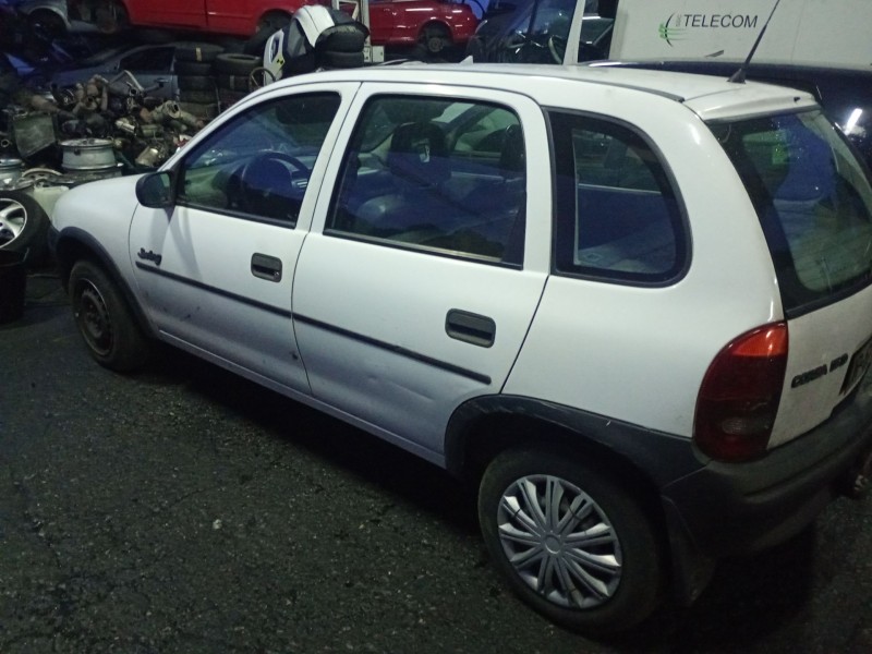 opel corsa b (1993) del año 1994