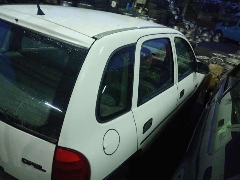 opel corsa b (1993) del año 1994