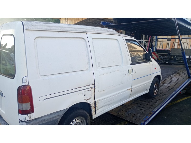 nissan vanette cargo furgoneta (hc 23) del año 1998
