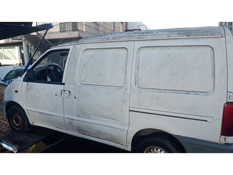 nissan vanette cargo furgoneta (hc 23) del año 1998