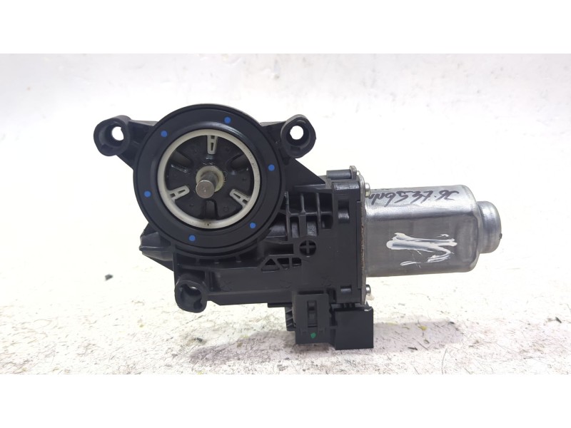 MOTOR ELEVALUNAS DELANTERO DERECHO 6Q2959801E 