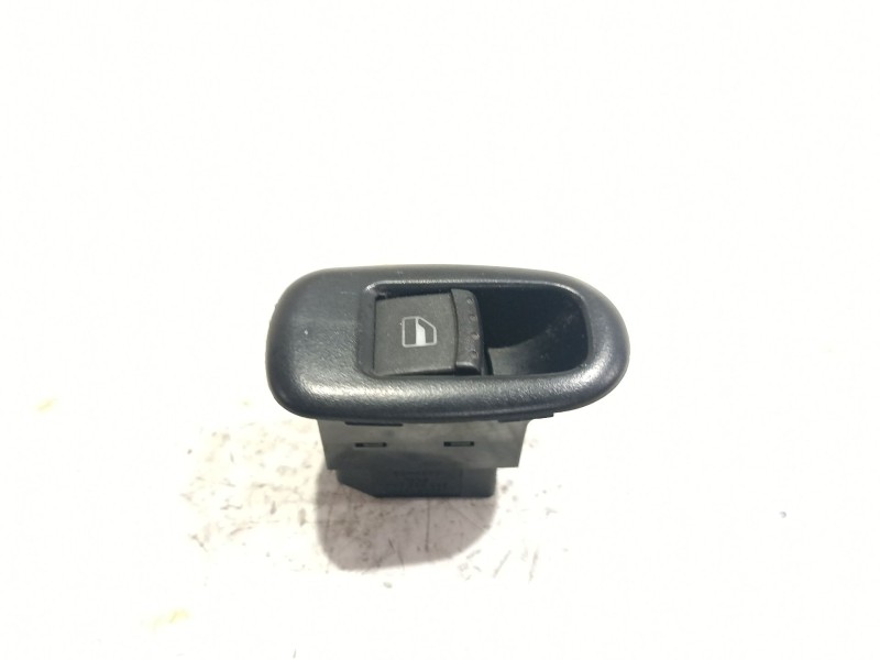 MANDO ELEVALUNAS DELANTERO DERECHO 1M0959855 