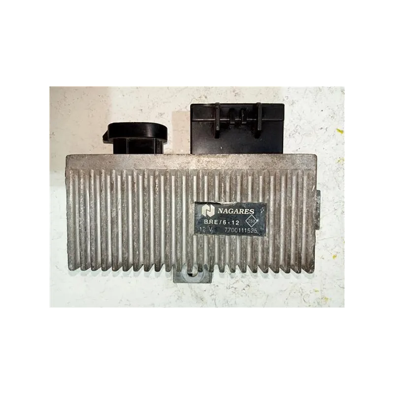 Recambio de caja precalentamiento para volvo s40 berlina (1995) 1.9 td referencia OEM IAM 7700111525  