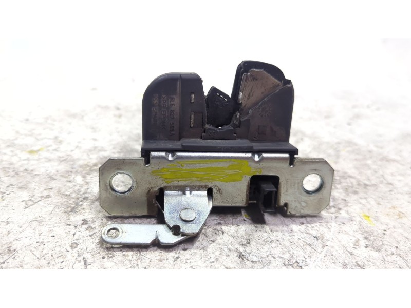 CERRADURA MALETERO / PORTON 6L6827505A 