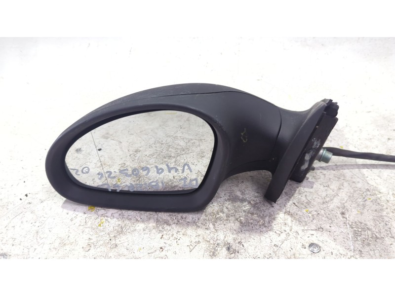 RETROVISOR IZQUIERDO E9014142 