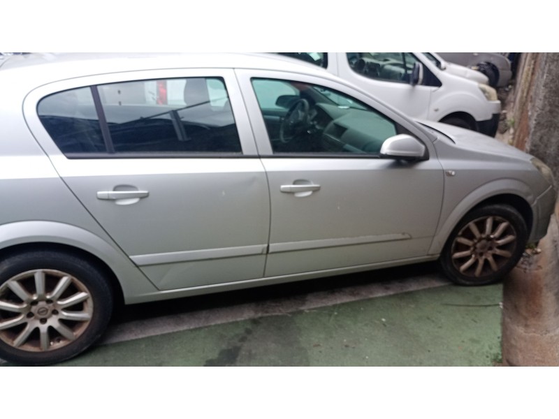 opel astra h (a04) del año 2005