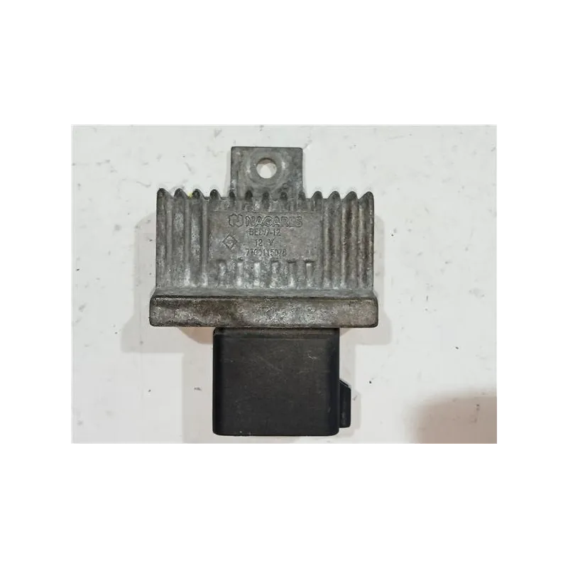 Recambio de caja precalentamiento para renault clio iii (2005) 1.1 75 cv referencia OEM IAM 7700115078  