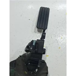 Recambio de potenciometro pedal gas para renault clio iii (2005) 1.1 75 cv referencia OEM IAM 8200297342A  