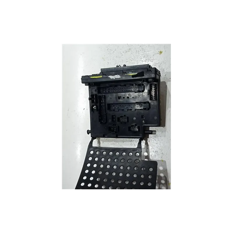 Recambio de caja fusibles/rele para ford escort cabrio (1995) referencia OEM IAM 97AG14A073EC  