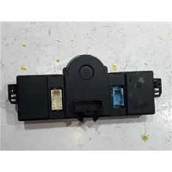 Recambio de mandos climatizador para renault clio iii (2005) 1.1 75 cv referencia OEM IAM 8200296683  