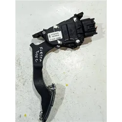 Recambio de potenciometro pedal gas para ford fiesta (cbk)(2002) referencia OEM IAM 6PV00856700  