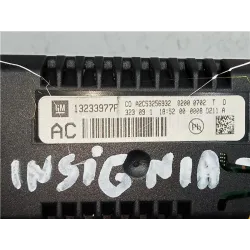 Recambio de pantalla para opel insignia sedán 2.0 cdti referencia OEM IAM 13233977F  
